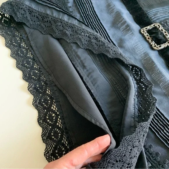 Anna Sui black vintage inspired dress, sleeveless, low waist, w/ lace velvet.‎ S - Picture 10 of 16